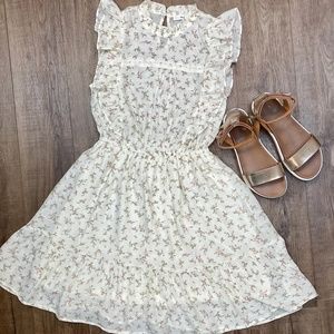 MINE White floral elegant sleeveless mini dress